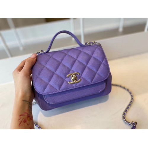 Geantă mică Chanel cu clapă, piele de vițel, metal auriu A93749 violet
