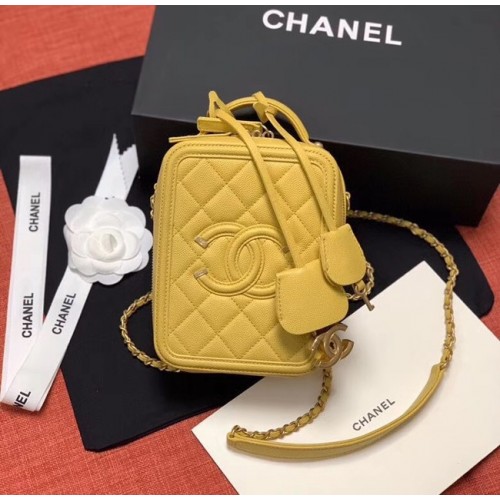 Geantă de toaletă Chanel din piele de vițel granulată, metal auriu AS0988 galben