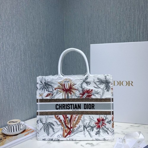 GEANTĂ DIOR BOOK TOTE DIN PÂNZĂ BRODATĂ C1286-7