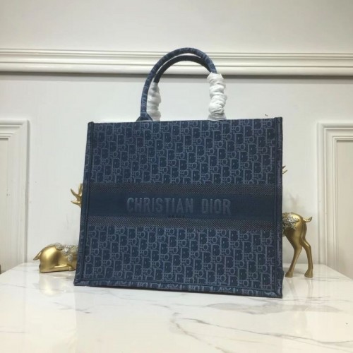 GEANTĂ DIOR BOOK TOTE DIN PÂNZĂ BRODATĂ C1286 Albastră