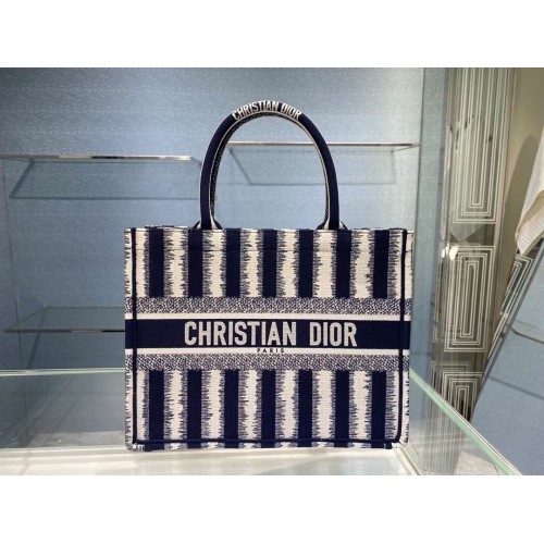 DIOR BOOK TOTE Broderie cu dungi D albastre M1287Z