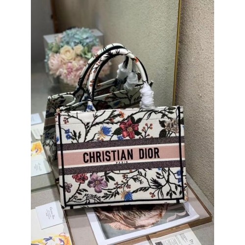 GEANTĂ DIOR BOOK TOTE DIN PÂNĂ BRODATĂ C1286-10