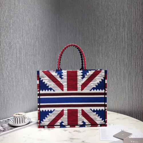 GEANTĂ DIOR BOOK TOTE CU BRODERE DIN PÂNĂ M1287-3