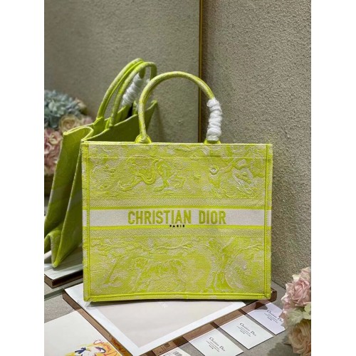 DIOR BOOK TOTE Lime Toile de Jouy Reverse Broderie M1286ZR