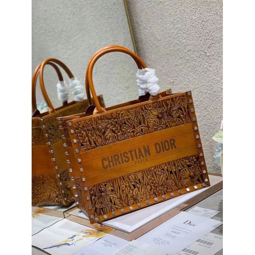 DIOR BOOK TOTE Broderie multicoloră M1296ZR-17 GALBEN