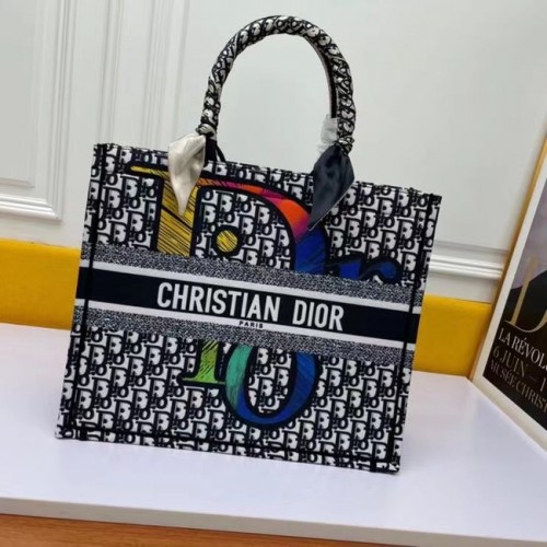 DIOR BOOK TOTE Broderie multicoloră M1297ZR-10
