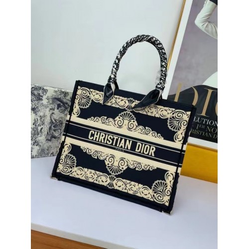 DIOR BOOK TOTE Broderie multicoloră M1297ZR-14