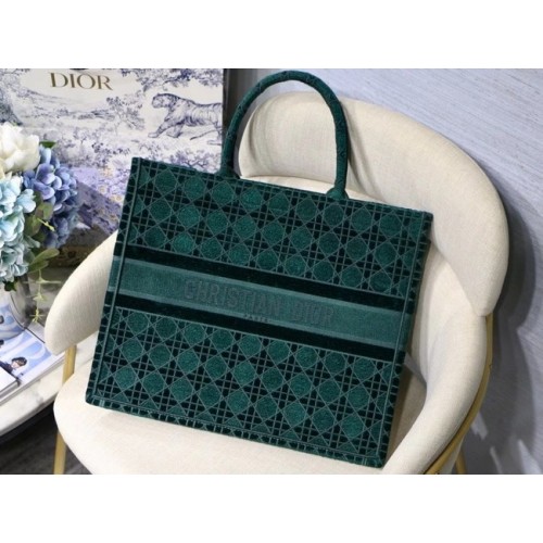 DIOR BOOK TOTE verde Cannage Catifea brodată M1286Z