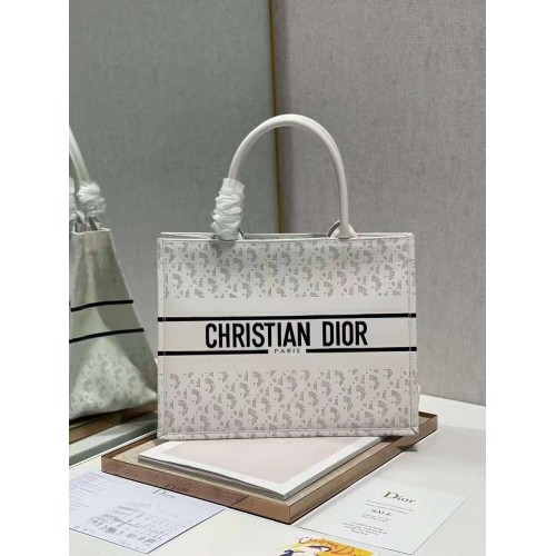 DIOR BOOK TOTE piele Constellation Broderie M1296ZR alb