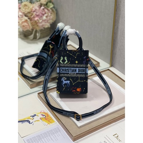 DIOR MIC BOBBY BAG Broderie C9002-5