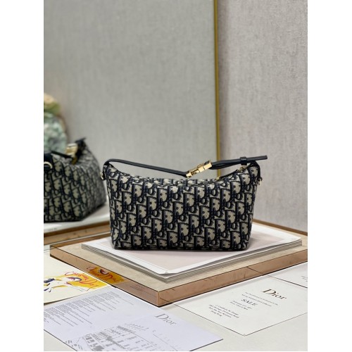 DIOR GEANTĂ MICĂ BOBBY Broderie S5554 albastru închis