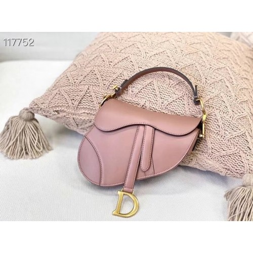 DIOR GEANTĂ MICĂ SADDLE Piele de vițel M0445CW roz