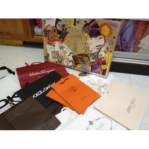 Genți și pantofi de designer, geantă de cumpărături din hârtie