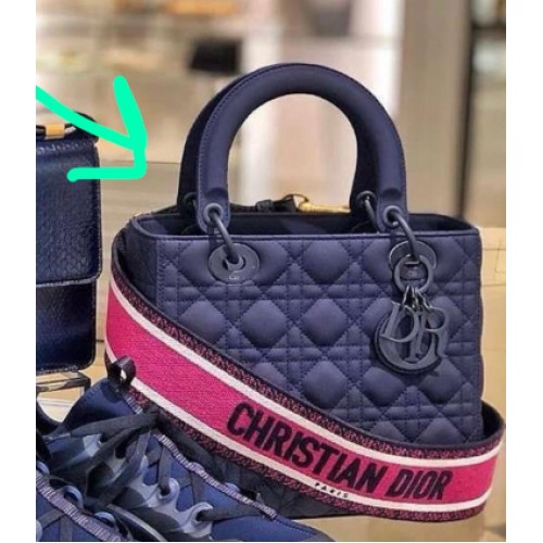 Dior LADY DIOR GEANTĂ DIN PIELE DE VIȚEL M0575 Albastru închis