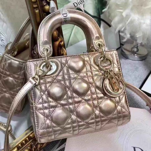 Dior MINI LADY DIOR GEANTĂ DIN PIELE DE VIȚEL M0505 șampanie