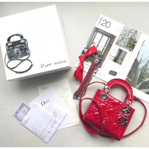 Dior MINI LADY DIOR GEANTĂ DIN PIELE DE VIȚEL M0505O roșu cireș
