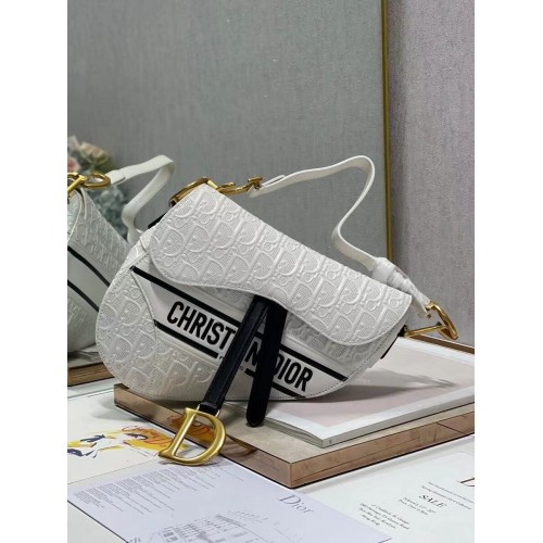 Dior SADDLE-TAS VAN KALFSLEER C9406 alb