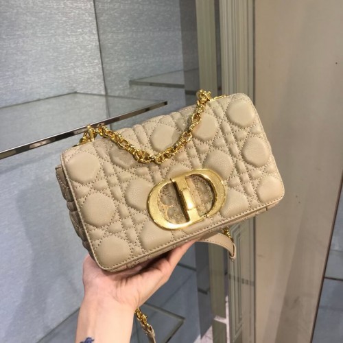 Dior GEANTĂ MICĂ DIOR CARO Piele de vițel Soft Cannage M9241 caisă