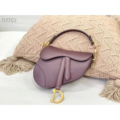 Dior ȘEALĂ MICĂ VAN KALFSLEER M0445CW Vin