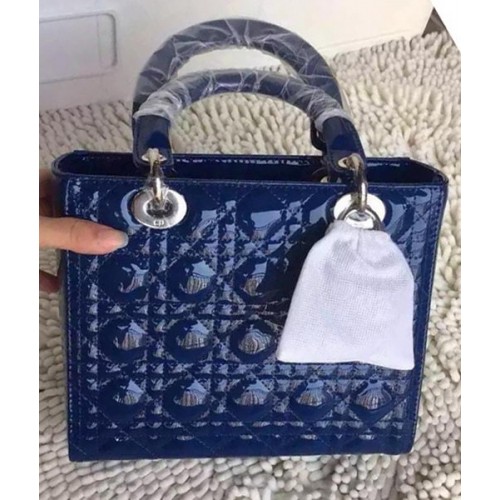 Geantă Dior mică Lady Dior din piele lăcuită CD8239 albastră