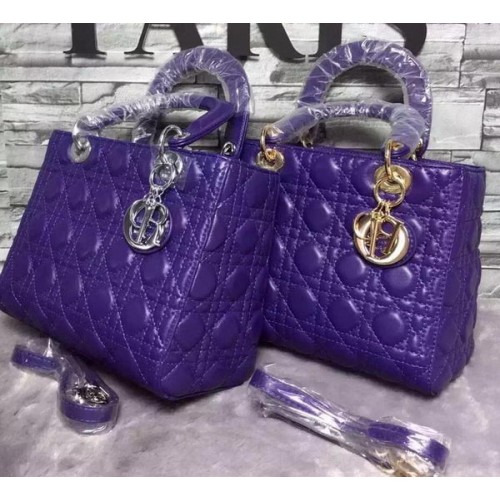 Geantă Dior mică Lady Dior din piele de oaie CD6322 violet