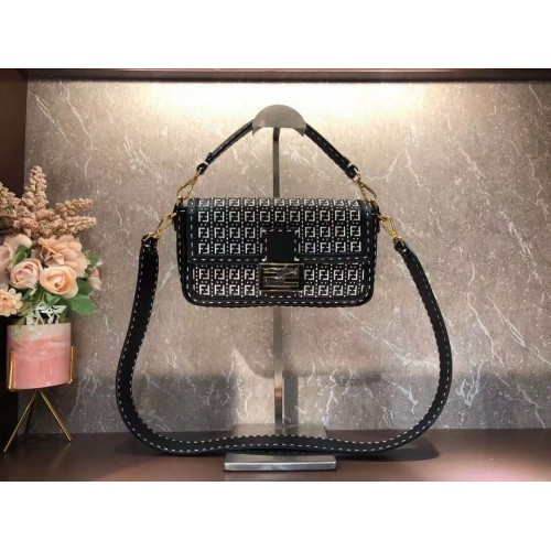 Geantă FENDI BAGUETTE F1520 neagră