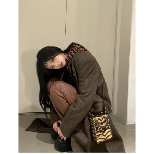 Geantă mini din piele FENDI MINI SUNSHINE SHOPPER 8BM128 maro