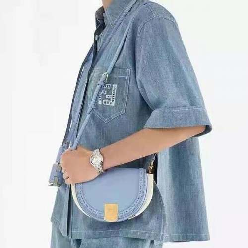 Geantă din piele FENDI MOONLIGHT 8BT346A albastru deschis