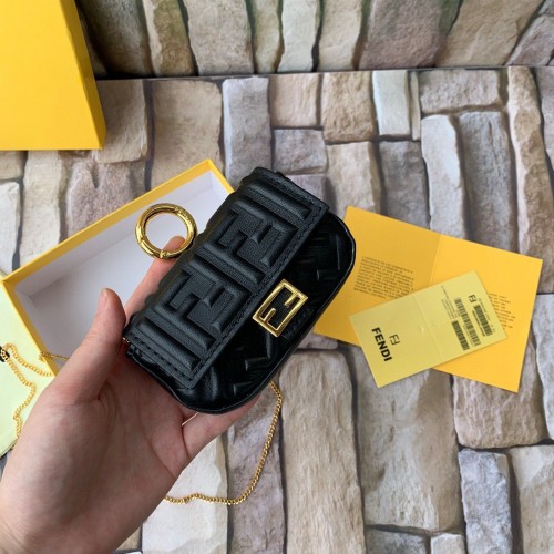 FENDI NANO BAGUETTE CHARM piele nappa 7AR844 Negru