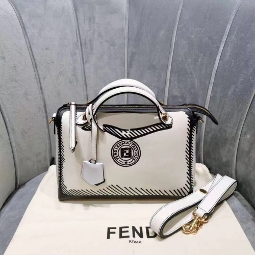 Geantă FENDI Original din piele FD6588 Alb