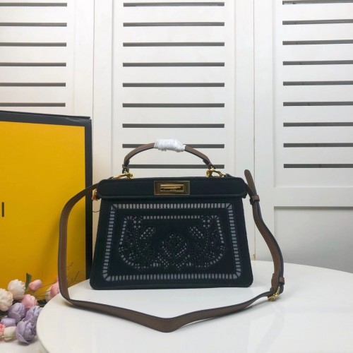 FENDI PEKABOO ICONIC CU DECORAȚIUNI BRODATE NEGRE F6