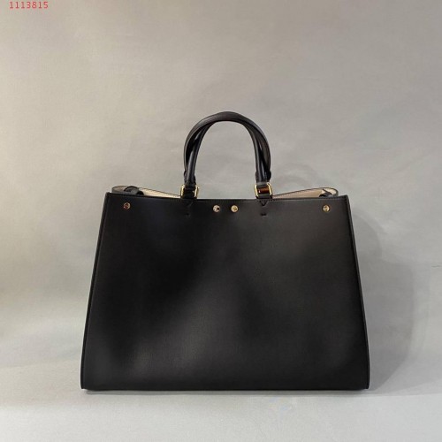 Geantă din piele FENDI PEEKABOO ISEEU MEDIUM 63258 Negru