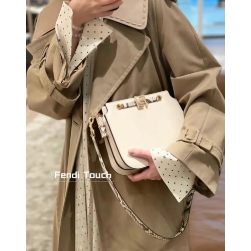 Geantă din piele FENDI TOUCH 8BT349AH albă