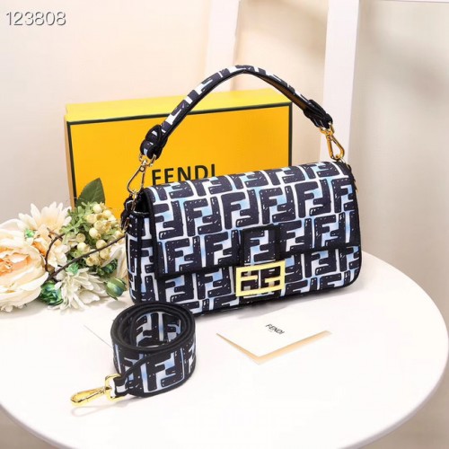Geantă din material textil FENDI 8BR600 neagră