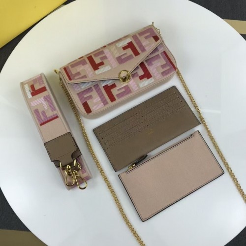 Geantă din material textil FENDI F1230 roz