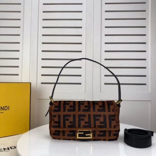 Geantă Fendi BAGUETTE maro din piele de nurcă BR771A9 Maro
