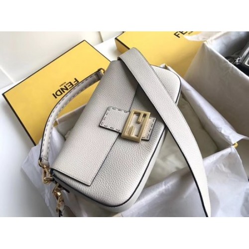 Geantă de umăr Fendi BAGUETTE 8BR600 bej