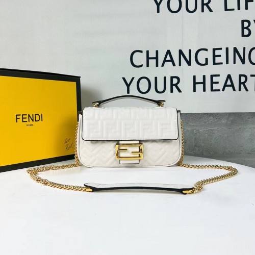 Geantă Fendi Baguette bej din piele nappa F0881 Bej
