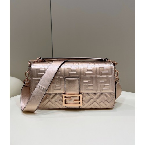 Geantă mare din piele Fendi Baguette 8BR771A Auriu deschis