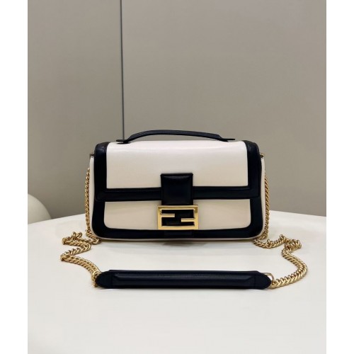 Geantă Fendi Baguette din piele de oaie 8BR6550 Negru crem