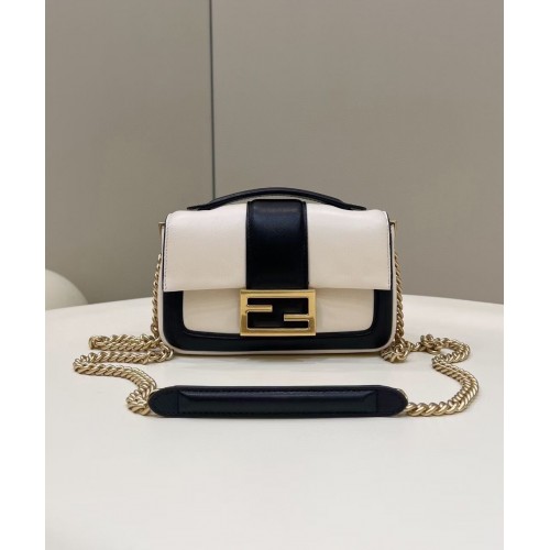 Geantă Fendi Baguette din piele de oaie 8BR6551 Negru crem