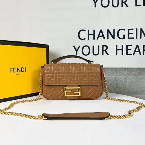 Geantă Fendi Baguette din piele nappa F0881 maro