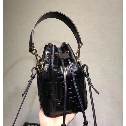 Geantă Fendi din piele de vițel cu clapă 3326 neagră