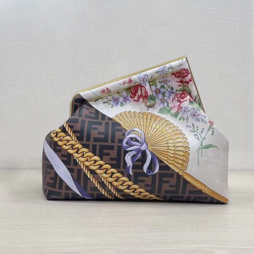 Geantă Fendi First Medium Fendace White din mătase imprimată 8BP127A maro