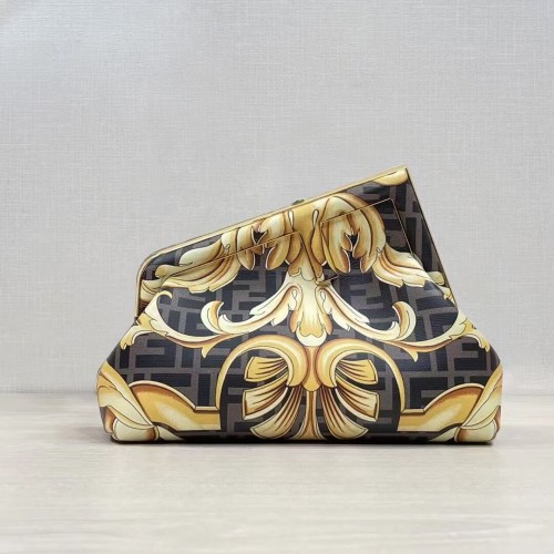 Pandantiv Fendi First Small Fendace din mătase neagră 8BP129A