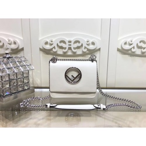 Geanta din piele Fendi KAN I FD2671