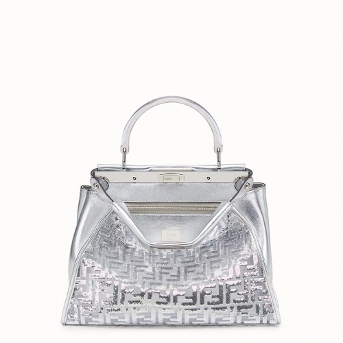 Geantă Fendi PEEKABOO ICONIC MEDIUM din piele argintie 8BN290