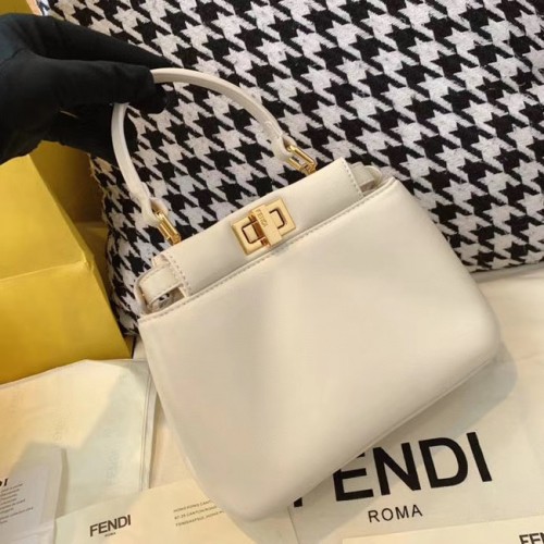 Geantă Fendi PEEKABOO ICONIC MINI din piele nappa 8BN244 albă