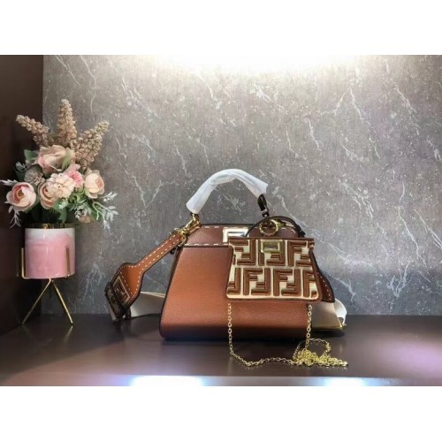 Geantă mică din piele Fendi Peekaboo ISeeU F8636 maro