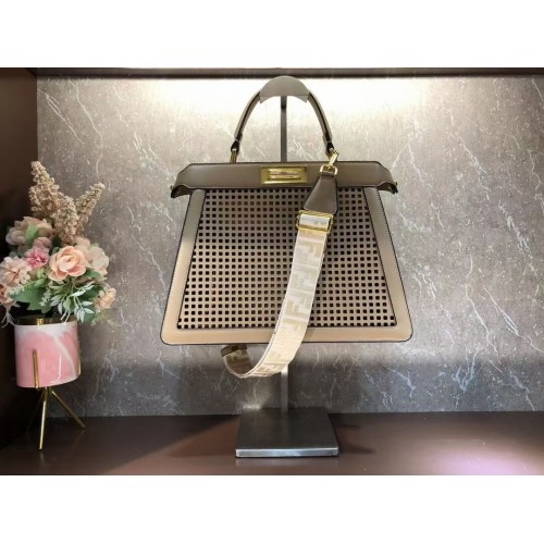 Geantă Fendi Peekaboo ISeeU din piele perforată F1658 caisă